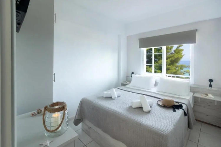 1 Bedroom Double Apartment with sea view