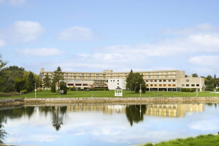 Ramada By Wyndham Belleville Harbourview Conference Centre photo 15