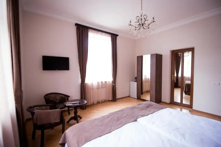 Royal Palace Hotel