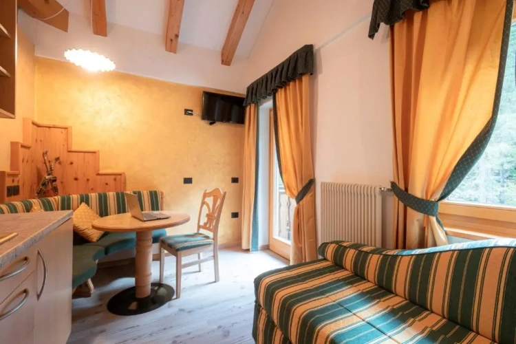 2 Bedrooms Double Suite