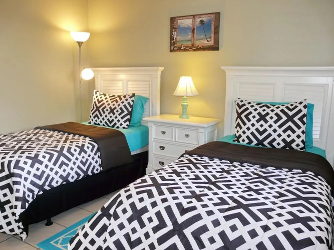 Peaceful Condo With Pool and Steps to Beach