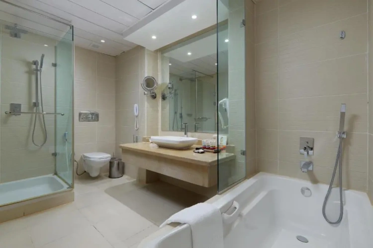 Standard room with pool view