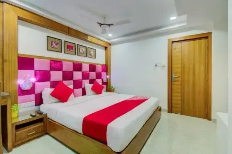 Hotel Devamrit by OYO Rooms