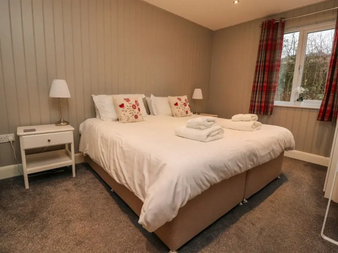 Holly Lodge