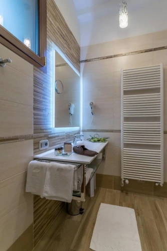 Standard Triple room with view