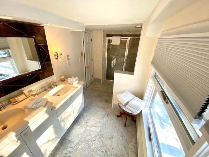 1 Bedroom Luxury Suite