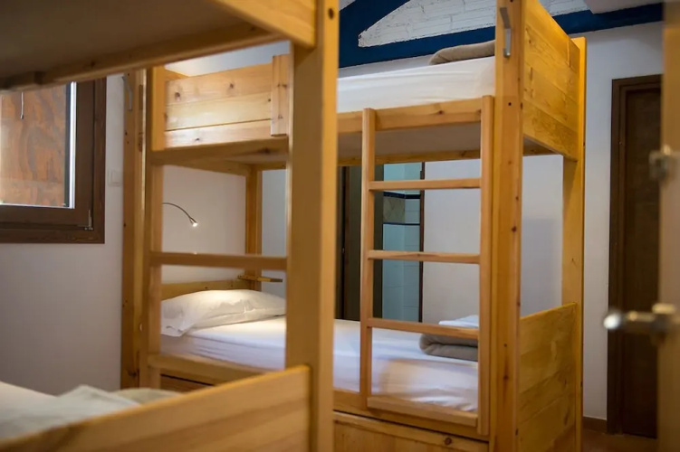 Crux Albergue