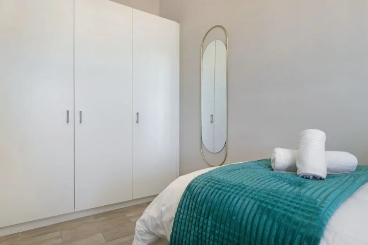 Sea Spray B404 by HostAgents