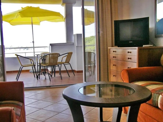 1 Bedroom Apartment with sea view