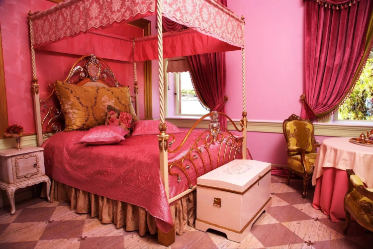 Lola 38 Hotel
