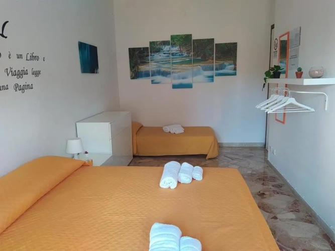 Standard Triple room