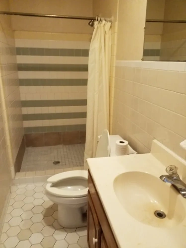 Economy Double Basement room