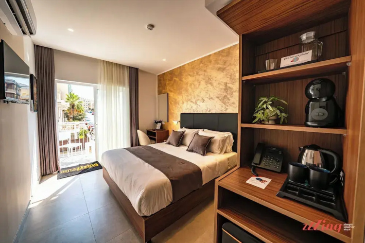 Ta  Guzeppi Boutique Stays by Zzzing