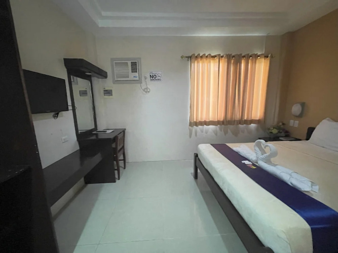 Argao Seabreeze Hotel powered by Cocotel