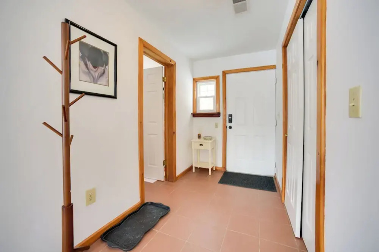 Cozy Studio on Secluded 55 Acres w/ Fire Pit!