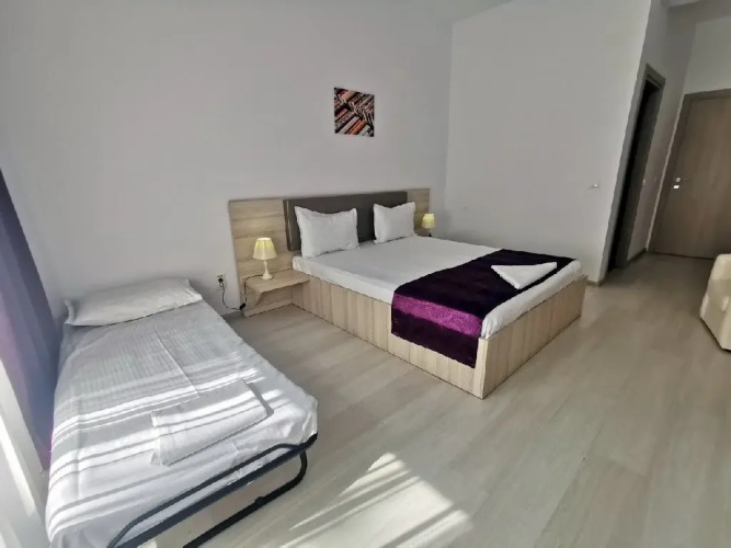 Q HOTEL cm