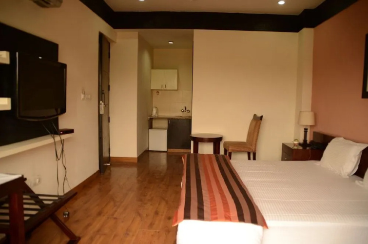 Treehouse Neo Residency