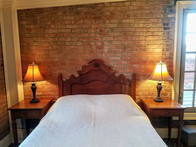 Iron Horse Hotel