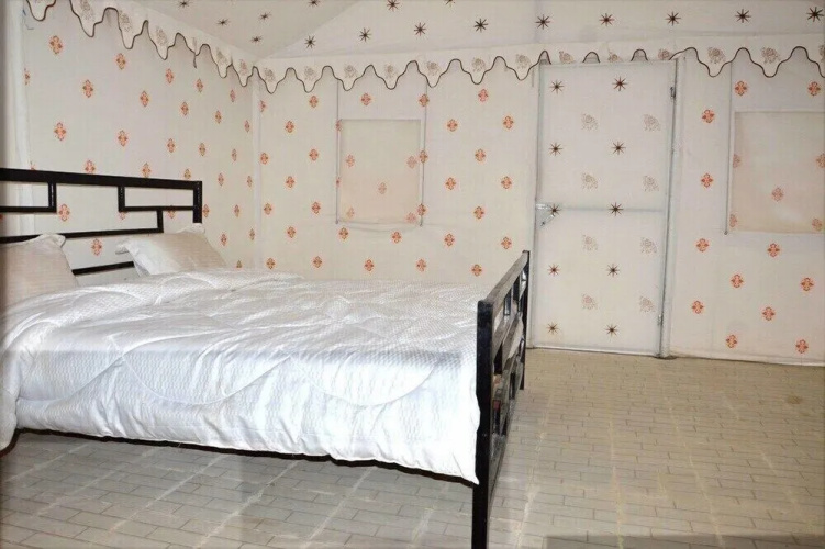 Thakur Ji Resort