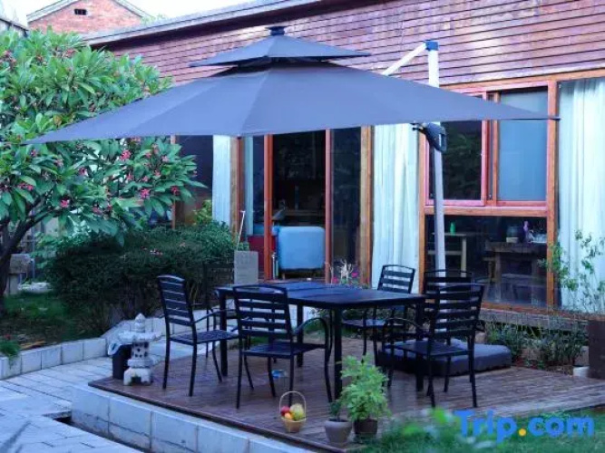 Youth Inn