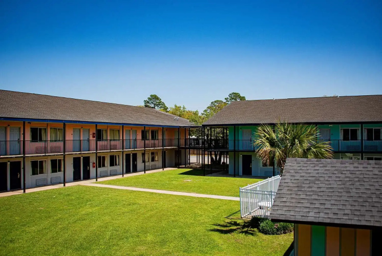 Biloxi Beach Hotel