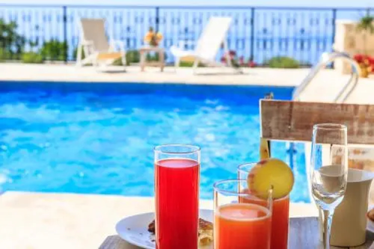 Sunny Villas