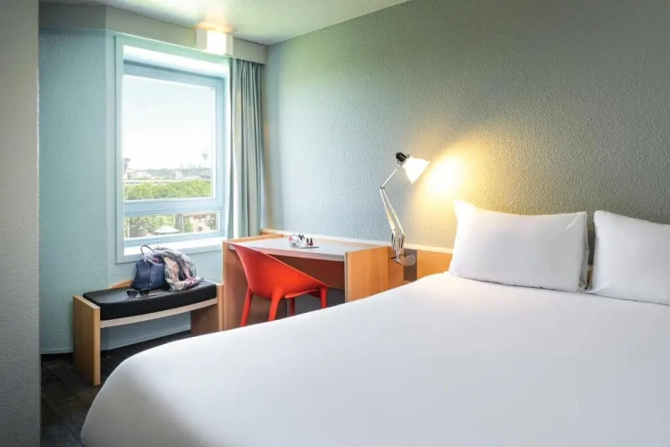 Standard Double room with view