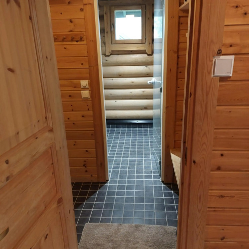 Levihaukka 10