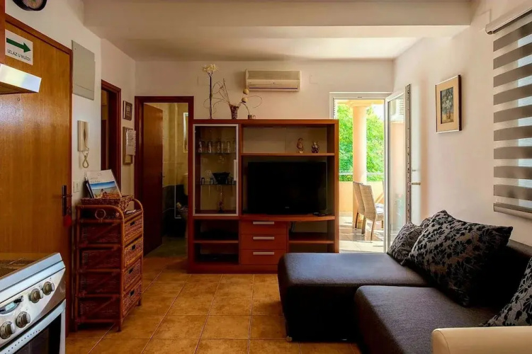 Apartments Koprivnjak