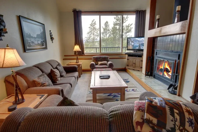 Pines 2133