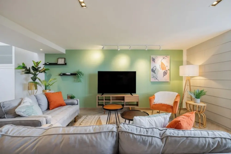 3 Bedrooms Apartment