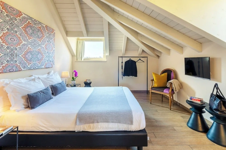 1 Bedroom Deluxe Suite with balcony