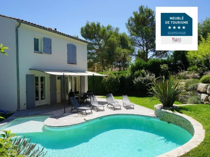 3 Bedrooms Villa