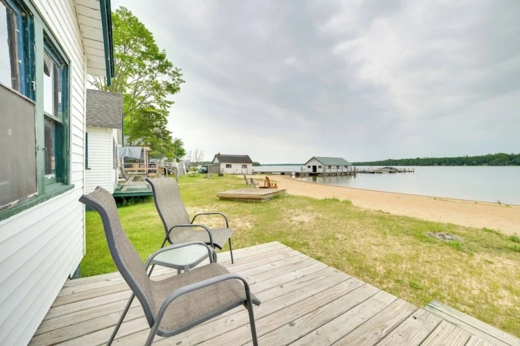 2 Bedrooms Cottage