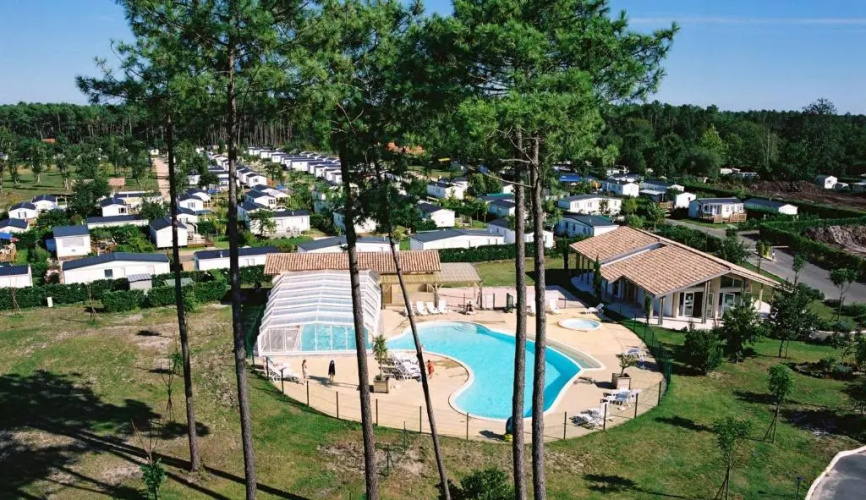 Maison de 2 chambres avec piscine partagee et jardin clos a Biscarrosse