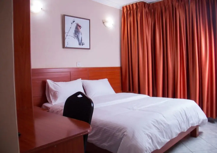 Hotel Enkeleshe