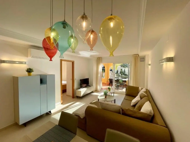 2 Bedrooms Apartment