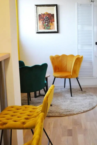 He-Ra Apartment 4