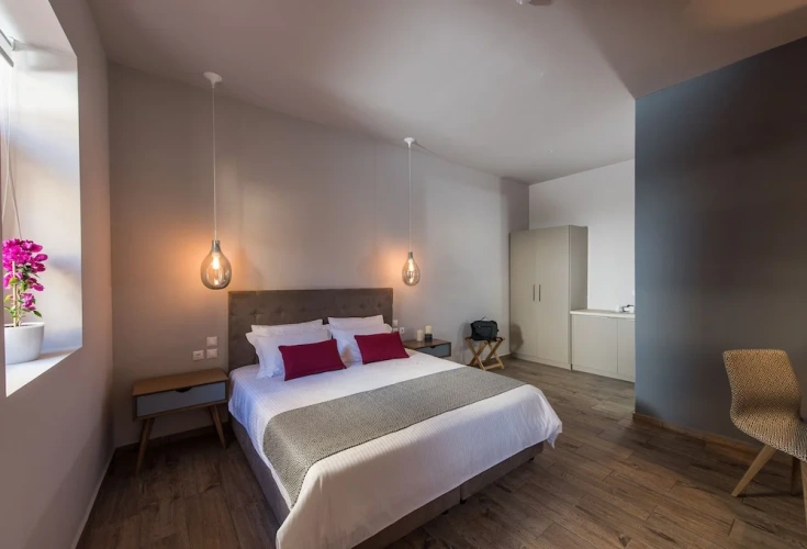 Standard Double Basement room