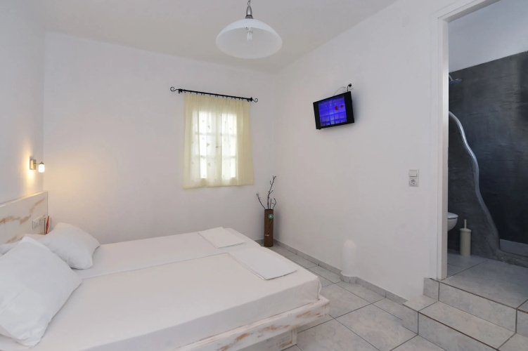 Porto Naoussa - Adults Only