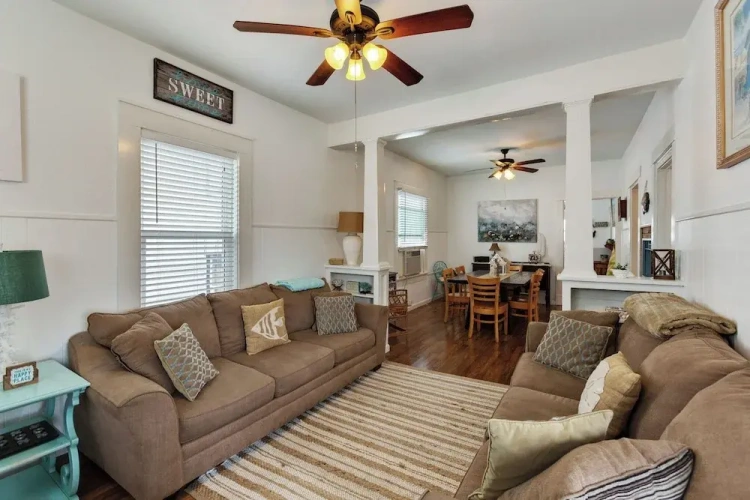 3 Bedrooms Standard Cottage beachfront