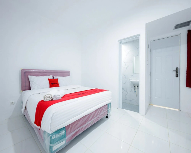 RedDoorz Near Jalan Cikini