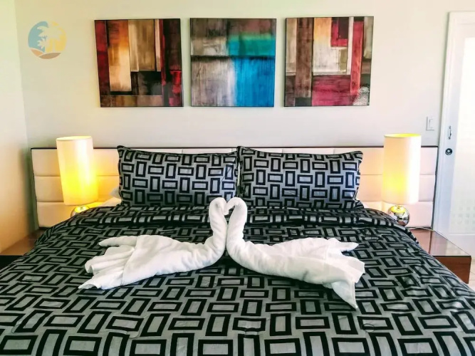 Alexander 1402 2 Bedroom Apts by RedAwning