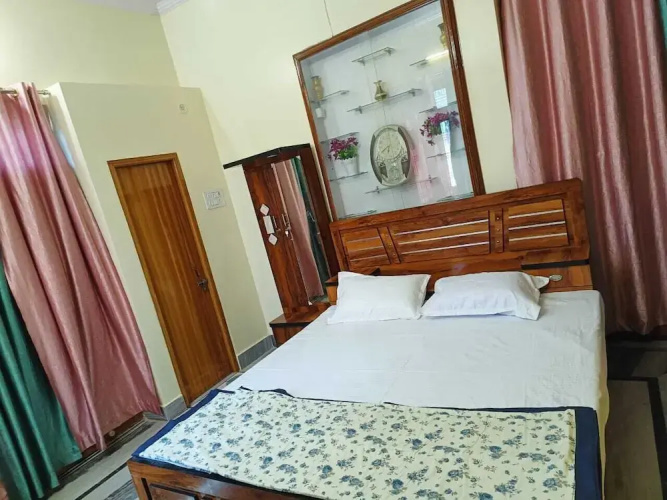 Arya Holiday Home