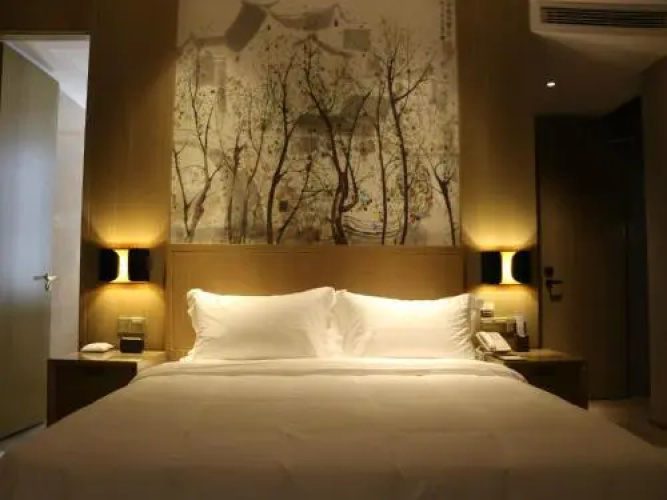 Xintiandi Jianguo Hotel