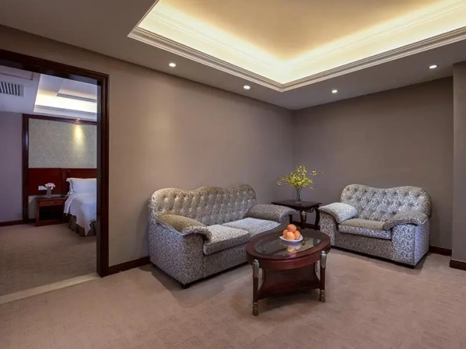 Deluxe Suite