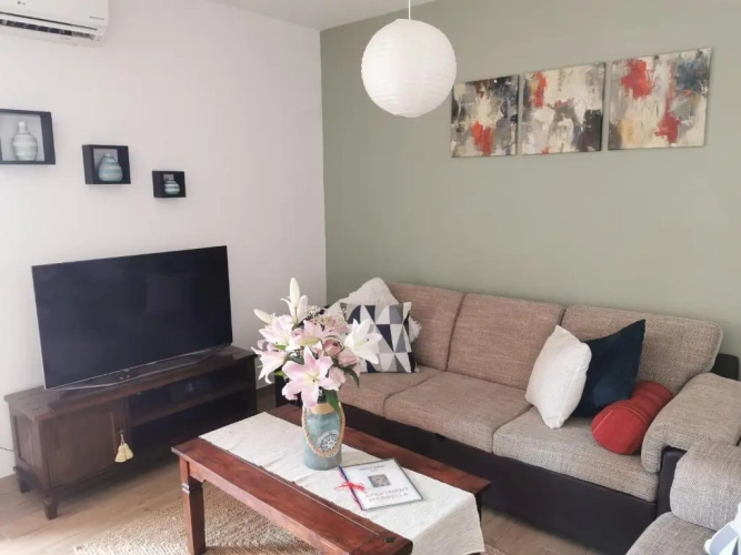 2 Bedrooms Apartment
