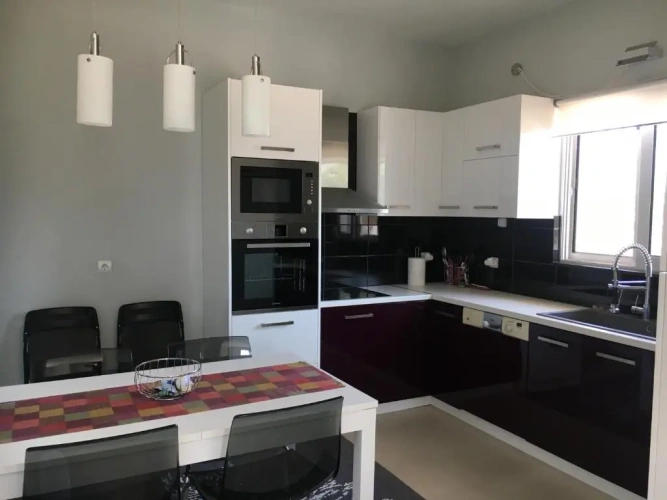 2 Bedrooms Cottage