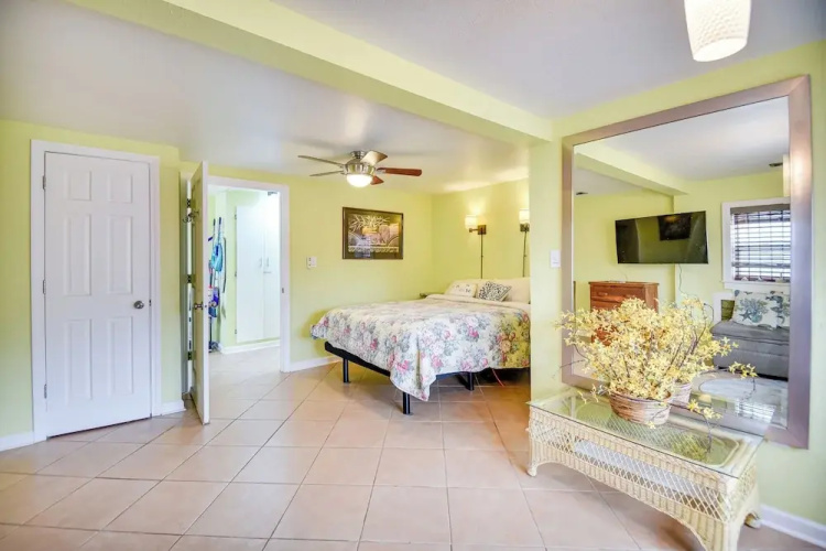 < 1/2 Mi to Beach Access + Pier: OBX Getaway