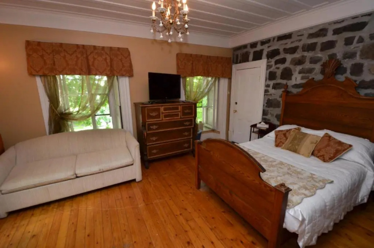 La Maison Rousseau